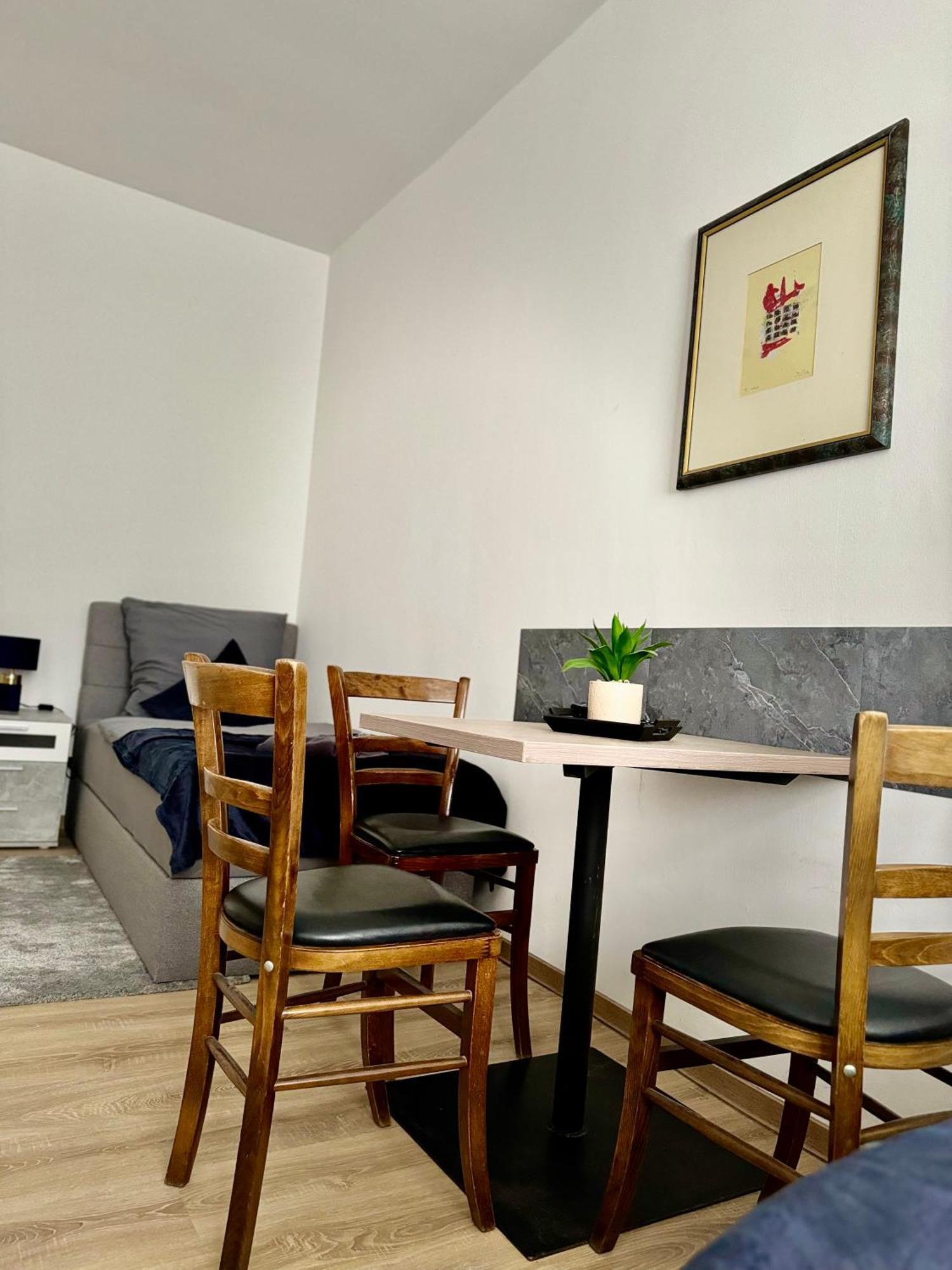 Reform Pension Magdeburg Luaran gambar